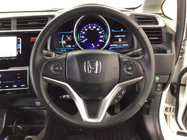 フィットハイブリッド Ｌパッケージ　ＬＥＤ・フルセグ・メモリナビ・バックカメラ・純正ＡＷ・スマートキー・ＥＴＣ　１オーナ　ナビ＆ＴＶ　地デジフルセグＴＶ　サイドエアバック　ＤＶＤ再生　ＥＣＯＮ　オートクルーズコントロール　イモビライザー（17枚目）