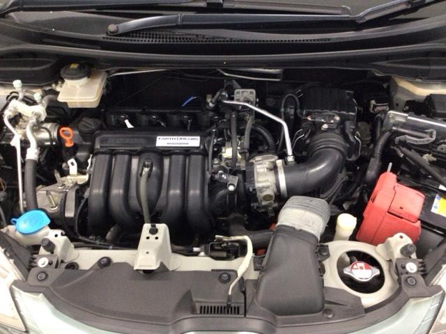 フィットハイブリッド Ｌパッケージ　ＬＥＤ・フルセグ・メモリナビ・バックカメラ・純正ＡＷ・スマートキー・ＥＴＣ　１オーナ　ナビ＆ＴＶ　地デジフルセグＴＶ　サイドエアバック　ＤＶＤ再生　ＥＣＯＮ　オートクルーズコントロール　イモビライザー（20枚目）