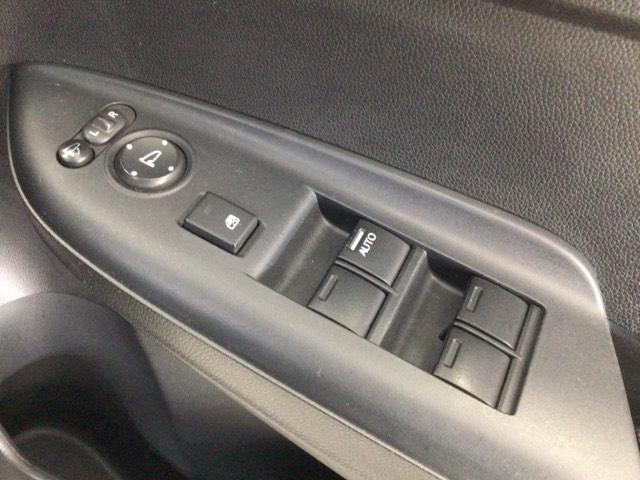 フィットハイブリッド Ｌパッケージ　ＬＥＤ・フルセグ・メモリナビ・バックカメラ・純正ＡＷ・スマートキー・ＥＴＣ　１オーナ　ナビ＆ＴＶ　地デジフルセグＴＶ　サイドエアバック　ＤＶＤ再生　ＥＣＯＮ　オートクルーズコントロール　イモビライザー（21枚目）