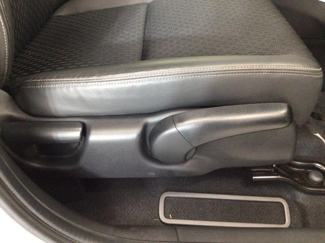 フィットハイブリッド Ｌパッケージ　ＬＥＤ・フルセグ・メモリナビ・バックカメラ・純正ＡＷ・スマートキー・ＥＴＣ　１オーナ　ナビ＆ＴＶ　地デジフルセグＴＶ　サイドエアバック　ＤＶＤ再生　ＥＣＯＮ　オートクルーズコントロール　イモビライザー（32枚目）