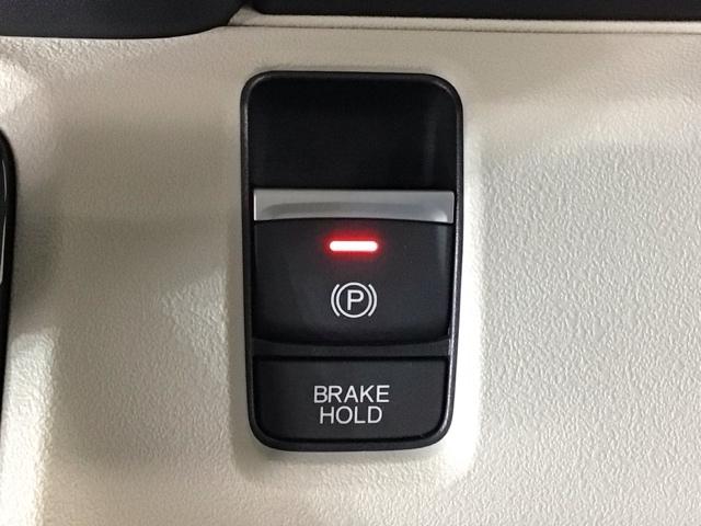 Ｎ－ＢＯＸ ベースグレード　ＬＥＤ・ディスプレイオーディオ・ホンダＣＯＮＮＥＣＴ・シートヒーター・ＥＴＣ　衝突軽減システム　スマートキ－　カーテンエアバック　イモビライザー　ＥＣＯモード　横滑り防止　オートクルーズ　キーフリー（10枚目）