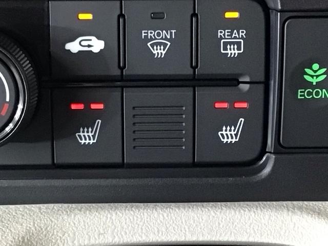 Ｎ－ＢＯＸ ベースグレード　ＬＥＤ・ディスプレイオーディオ・ホンダＣＯＮＮＥＣＴ・シートヒーター・ＥＴＣ　衝突軽減システム　スマートキ－　カーテンエアバック　イモビライザー　ＥＣＯモード　横滑り防止　オートクルーズ　キーフリー（12枚目）