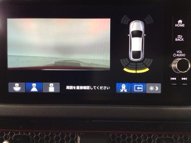 バックカメラが付いているので、車庫入れもラクラクです♪更にバンパーに取り付けられたソナーセンサーで、障害物を音とナビゲーション画面で知らせてくれます♪