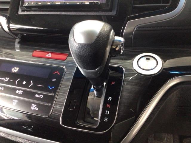 オデッセイ アブソルート・ＥＸ　ＬＥＤ・メモリナビ・純正ＡＷ・電動シート・両側電動ドア・オットマン・ＥＴＣ　ＷＡＣ　スマ－トキ－　セキュリティーアラーム　３列シート　ＤＶＤ再生　オートクルーズコントロール　パワーウィンドウ　エアコン（15枚目）