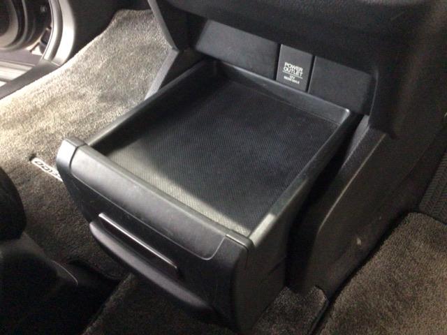 オデッセイ アブソルート・ＥＸ　ＬＥＤ・メモリナビ・純正ＡＷ・電動シート・両側電動ドア・オットマン・ＥＴＣ　ＷＡＣ　スマ－トキ－　セキュリティーアラーム　３列シート　ＤＶＤ再生　オートクルーズコントロール　パワーウィンドウ　エアコン（18枚目）