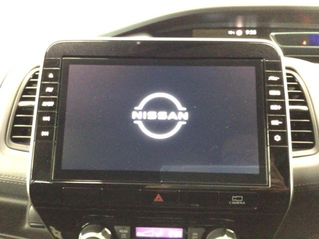 セレナ ハイウェイスターＶ　ＬＥＤ・フルセグ・メモリナビ・バックカメラ・純正ＡＷ・両側電動ドア・ＥＴＣ　サイドエアバッグ　アラウンドビュ－　地デジフルセグ　Ｃセンサー　フロントカメラ　１オナ　ブルーレイ再生　衝突被害軽減　ＡＢＳ（6枚目）