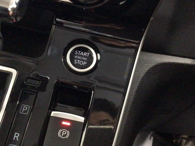 セレナ ハイウェイスターＶ　ＬＥＤ・フルセグ・メモリナビ・バックカメラ・純正ＡＷ・両側電動ドア・ＥＴＣ　サイドエアバッグ　アラウンドビュ－　地デジフルセグ　Ｃセンサー　フロントカメラ　１オナ　ブルーレイ再生　衝突被害軽減　ＡＢＳ（11枚目）