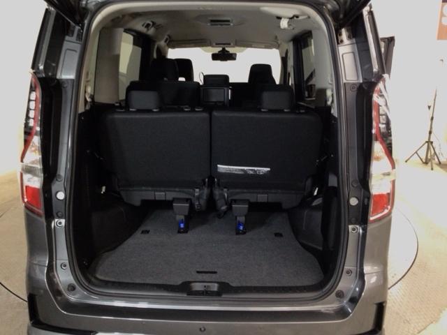 セレナ ハイウェイスターＶ　ＬＥＤ・フルセグ・メモリナビ・バックカメラ・純正ＡＷ・両側電動ドア・ＥＴＣ　サイドエアバッグ　アラウンドビュ－　地デジフルセグ　Ｃセンサー　フロントカメラ　１オナ　ブルーレイ再生　衝突被害軽減　ＡＢＳ（15枚目）