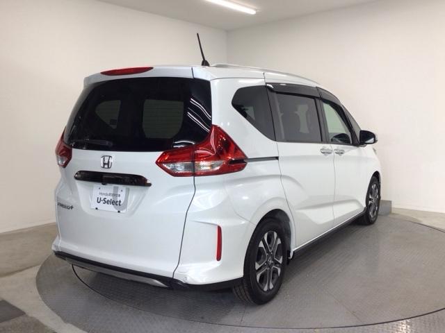 フリード＋ クロスター　レンタＵＰ・ＬＥＤ・フルセグ・メモリナビ・バックカメラ・シートヒーター・純正ＡＷ　ウォークスルー　両側パワースライドドア　サイドカーテンエアバック　ＬＥＤライト　リヤカメラ　ワンオーナー　ＶＳＡ（2枚目）