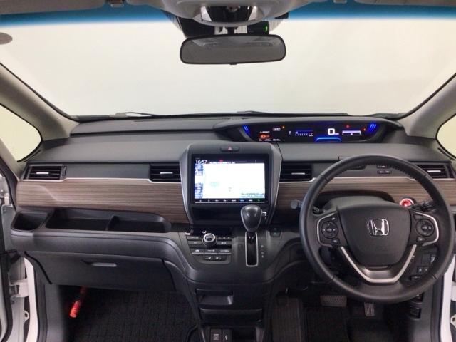 フリード＋ クロスター　レンタＵＰ・ＬＥＤ・フルセグ・メモリナビ・バックカメラ・シートヒーター・純正ＡＷ　ウォークスルー　両側パワースライドドア　サイドカーテンエアバック　ＬＥＤライト　リヤカメラ　ワンオーナー　ＶＳＡ（4枚目）