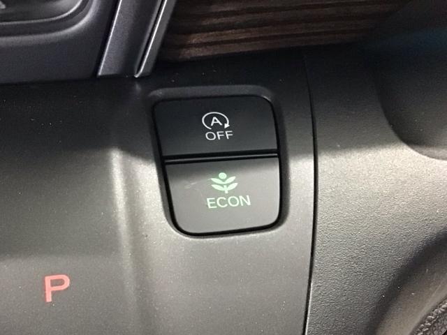 フリード＋ クロスター　レンタＵＰ・ＬＥＤ・フルセグ・メモリナビ・バックカメラ・シートヒーター・純正ＡＷ　ウォークスルー　両側パワースライドドア　サイドカーテンエアバック　ＬＥＤライト　リヤカメラ　ワンオーナー　ＶＳＡ（12枚目）