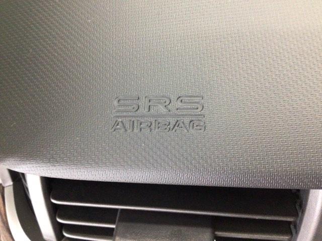 フリード＋ クロスター　レンタＵＰ・ＬＥＤ・フルセグ・メモリナビ・バックカメラ・シートヒーター・純正ＡＷ　ウォークスルー　両側パワースライドドア　サイドカーテンエアバック　ＬＥＤライト　リヤカメラ　ワンオーナー　ＶＳＡ（32枚目）