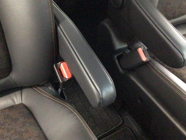 フリード＋ クロスター　レンタＵＰ・ＬＥＤ・フルセグ・メモリナビ・バックカメラ・シートヒーター・純正ＡＷ　ウォークスルー　両側パワースライドドア　サイドカーテンエアバック　ＬＥＤライト　リヤカメラ　ワンオーナー　ＶＳＡ（41枚目）