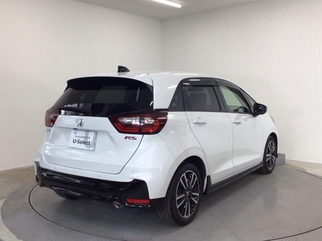 フィット ＲＳ　ＬＥＤ・フルセグ・メモリナビ・ＤＶＤ・バックカメラ・純正ＡＷ・ＥＴＣ　ＵＳＢポート　コーナーセンサー　イモビライザー　地デジフルセグ　リアカメラ　ＬＥＤヘッドライト　ＤＶＤ再生　エアコン　ＥＴＣ車載器（2枚目）