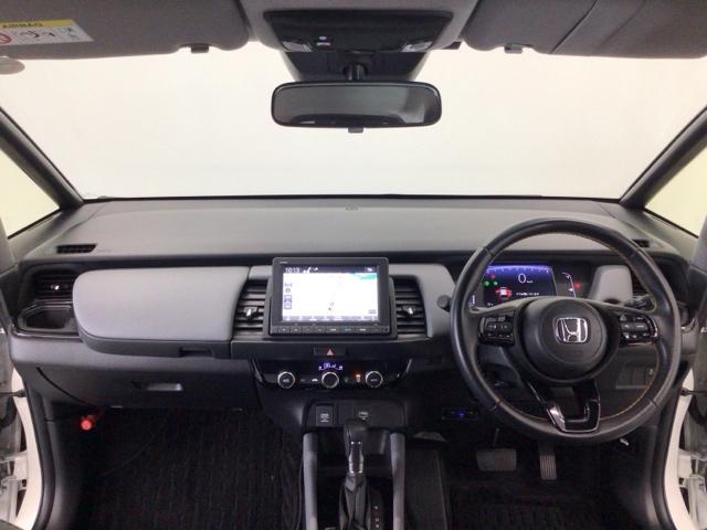 フィット ＲＳ　ＬＥＤ・フルセグ・メモリナビ・ＤＶＤ・バックカメラ・純正ＡＷ・ＥＴＣ　ＵＳＢポート　コーナーセンサー　イモビライザー　地デジフルセグ　リアカメラ　ＬＥＤヘッドライト　ＤＶＤ再生　エアコン　ＥＴＣ車載器（4枚目）