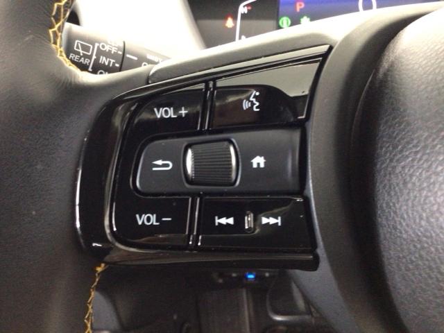 フィット ＲＳ　ＬＥＤ・フルセグ・メモリナビ・ＤＶＤ・バックカメラ・純正ＡＷ・ＥＴＣ　ＵＳＢポート　コーナーセンサー　イモビライザー　地デジフルセグ　リアカメラ　ＬＥＤヘッドライト　ＤＶＤ再生　エアコン　ＥＴＣ車載器（14枚目）