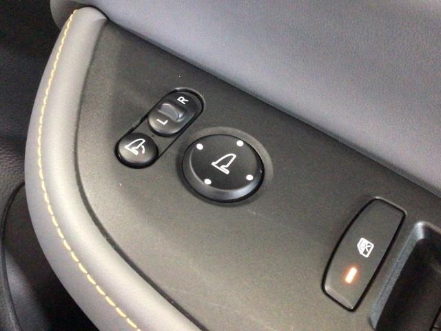 フィット ＲＳ　ＬＥＤ・フルセグ・メモリナビ・ＤＶＤ・バックカメラ・純正ＡＷ・ＥＴＣ　ＵＳＢポート　コーナーセンサー　イモビライザー　地デジフルセグ　リアカメラ　ＬＥＤヘッドライト　ＤＶＤ再生　エアコン　ＥＴＣ車載器（33枚目）