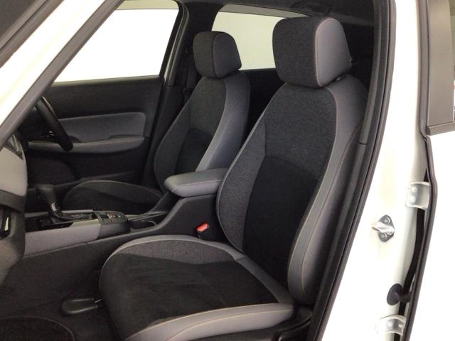 フィット ＲＳ　ＬＥＤ・フルセグ・メモリナビ・ＤＶＤ・バックカメラ・純正ＡＷ・ＥＴＣ　ＵＳＢポート　コーナーセンサー　イモビライザー　地デジフルセグ　リアカメラ　ＬＥＤヘッドライト　ＤＶＤ再生　エアコン　ＥＴＣ車載器（37枚目）