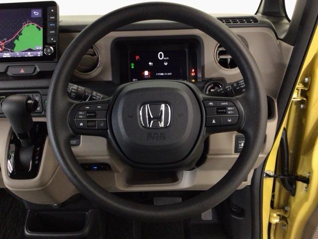 �y�n���h���z�^�]�ɂ������l�X�ȑ�������S�ɍs����悤�Ɏ��_�ړ������Ȃ����쐫�ɔz�����ꂽ�X�C�b�`�ނ��Ïk���ꂽ�R�b�N�s�b�g�ł��B