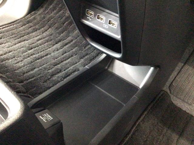 N-ONE オリジナル デモカーUP・LED・フルセグ・メモリナビ・バックカメラ・USBポート・ETC 追突被害軽減ブレーキ オートクルーズコントロール サイドエアバック ETC車載器 クリアランスソナー ナビ&TV WAB(33枚目)