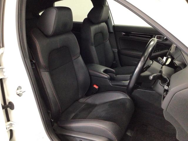 �y�O�ȁz�̂��ݍ��ނ悤�Ȍ`��Ńz�[���h���̂���t�����g�V�[�g�B��������Ǝx���Ă����̂Œ����Ԃ̉^�]�����K�ɃT�|�[�g���Ă���܂��B������񑫌���������肵�Ă܂��̂ł����났���������܂���