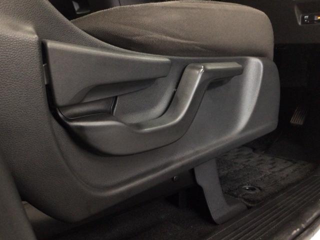 �y�O�ȁz�^�]�Ȃɂ̓V�[�g���𒲐��ł���n�C�g�A�W���X�^�[����������A���L���V�[�g�|�W�V�����̐ݒ肪�\�ɂȂ��Ă���܂���