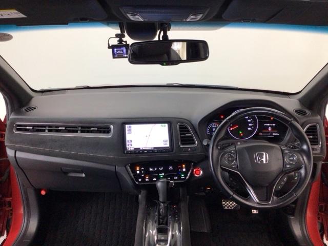 ヴェゼル ＲＳ・ホンダセンシング　ＬＥＤ・フルセグ・メモリナビ・バックカメラ・純正ＡＷ・シートヒーター・ＥＴＣ　盗難防止　バックモニター　１オーナー　サイドエアバック　スマ－トキ－　ＬＥＤライト　地デジＴＶ　フルオートエアコン　ＤＶＤ（4枚目）
