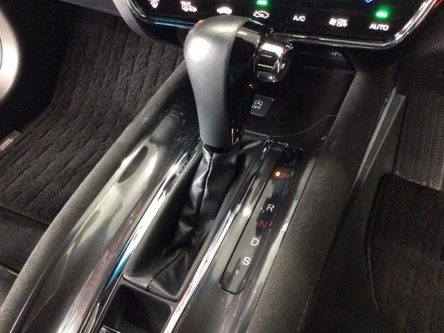 ヴェゼル ＲＳ・ホンダセンシング　ＬＥＤ・フルセグ・メモリナビ・バックカメラ・純正ＡＷ・シートヒーター・ＥＴＣ　盗難防止　バックモニター　１オーナー　サイドエアバック　スマ－トキ－　ＬＥＤライト　地デジＴＶ　フルオートエアコン　ＤＶＤ（22枚目）