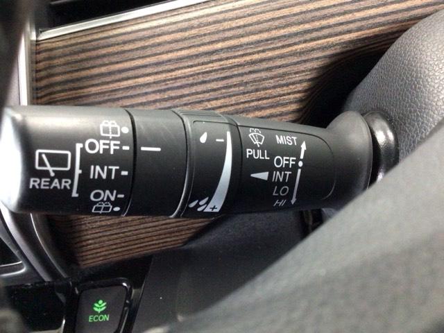 フリード＋ハイブリッド ハイブリッド・クロスターホンダセンシング　ＬＥＤ・フルセグ・メモリナビ・バックカメラ・純正ＡＷ・シートヒーター・４ＷＤ　ウォークスルー　衝突軽減　ＵＳＢ接続　横滑り防止装置　アイドリングストップ　ドライブレコーダー　フルタイム４ＷＤ　地デジ（22枚目）