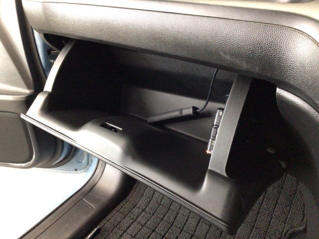 フリード＋ハイブリッド ハイブリッド・クロスターホンダセンシング　ＬＥＤ・フルセグ・メモリナビ・バックカメラ・純正ＡＷ・シートヒーター・４ＷＤ　ウォークスルー　衝突軽減　ＵＳＢ接続　横滑り防止装置　アイドリングストップ　ドライブレコーダー　フルタイム４ＷＤ　地デジ（32枚目）