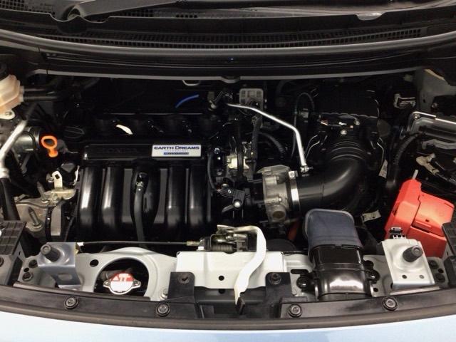 フリード＋ハイブリッド ハイブリッド・クロスターホンダセンシング　ＬＥＤ・フルセグ・メモリナビ・バックカメラ・純正ＡＷ・シートヒーター・４ＷＤ　ウォークスルー　衝突軽減　ＵＳＢ接続　横滑り防止装置　アイドリングストップ　ドライブレコーダー　フルタイム４ＷＤ　地デジ（55枚目）