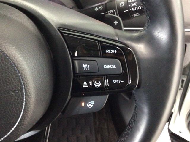 ヴェゼル ｅ：ＨＥＶＺ　ＬＥＤ・フルセグ・メモリナビ・バックカメラ・純正ＡＷ・シートヒーター・ＥＴＣ　衝突回避支援ブレーキ機能　１オナ　スマキ　Ｐトランク　フルオートエアコン　エアバッグ　両席エアバック　Ｒカメ　ＬＥＤランプ（17枚目）