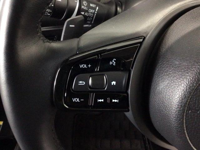 ヴェゼル ｅ：ＨＥＶＺ　ＬＥＤ・フルセグ・メモリナビ・バックカメラ・純正ＡＷ・シートヒーター・ＥＴＣ　衝突回避支援ブレーキ機能　１オナ　スマキ　Ｐトランク　フルオートエアコン　エアバッグ　両席エアバック　Ｒカメ　ＬＥＤランプ（18枚目）