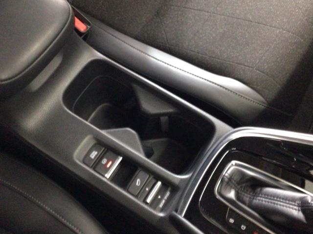 ヴェゼル ｅ：ＨＥＶＺ　ＬＥＤ・フルセグ・メモリナビ・バックカメラ・純正ＡＷ・シートヒーター・ＥＴＣ　衝突回避支援ブレーキ機能　１オナ　スマキ　Ｐトランク　フルオートエアコン　エアバッグ　両席エアバック　Ｒカメ　ＬＥＤランプ（31枚目）