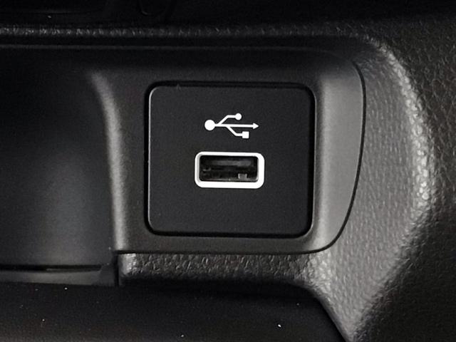 ヴェゼル ｅ：ＨＥＶＺ　ＬＥＤ・フルセグ・メモリナビ・バックカメラ・純正ＡＷ・ホンダＣＯＮＮＥＣＴ　地上デジタル　ＵＳＢ入力　ハンズフリーテールゲート　ワンオーナ－　シートＨ　サイドエアＢ　パークセンサー　リヤカメラ　ＥＳＣ（21枚目）