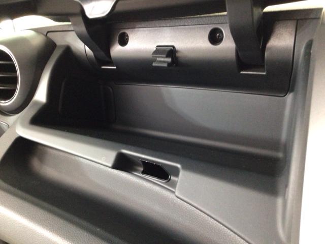 �f�ڂ���Ă���ʐ^�ȊO�����Ă݂����A�Ԃ̏�Ԃ��ڂ������������ȂǁA���C�y�ɂ��₢���킹���������I