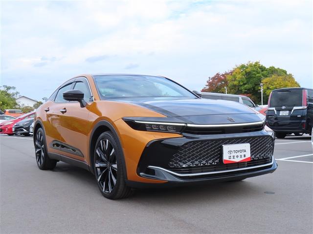 クラウンクロスオーバー ＲＳ　革シート　サンルーフ　４ＷＤ　フルセグ　メモリーナビ　バックカメラ　衝突被害軽減システム　ＥＴＣ　ＬＥＤヘッドランプ　ワンオーナー（3枚目）