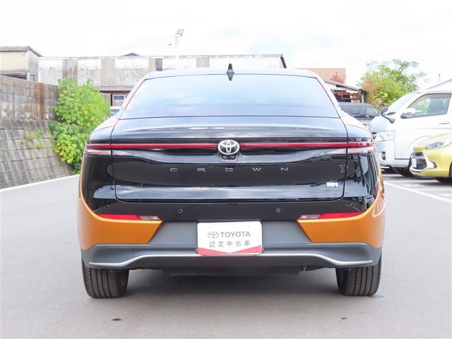 クラウンクロスオーバー ＲＳ　革シート　サンルーフ　４ＷＤ　フルセグ　メモリーナビ　バックカメラ　衝突被害軽減システム　ＥＴＣ　ＬＥＤヘッドランプ　ワンオーナー（6枚目）