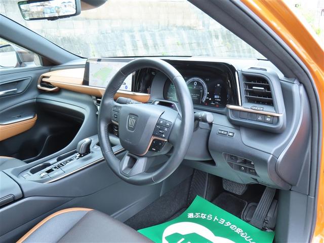 クラウンクロスオーバー ＲＳ　革シート　サンルーフ　４ＷＤ　フルセグ　メモリーナビ　バックカメラ　衝突被害軽減システム　ＥＴＣ　ＬＥＤヘッドランプ　ワンオーナー（14枚目）