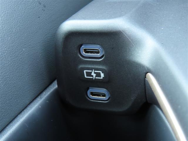 クラウンクロスオーバー ＲＳ　革シート　サンルーフ　４ＷＤ　フルセグ　メモリーナビ　バックカメラ　衝突被害軽減システム　ＥＴＣ　ＬＥＤヘッドランプ　ワンオーナー（37枚目）