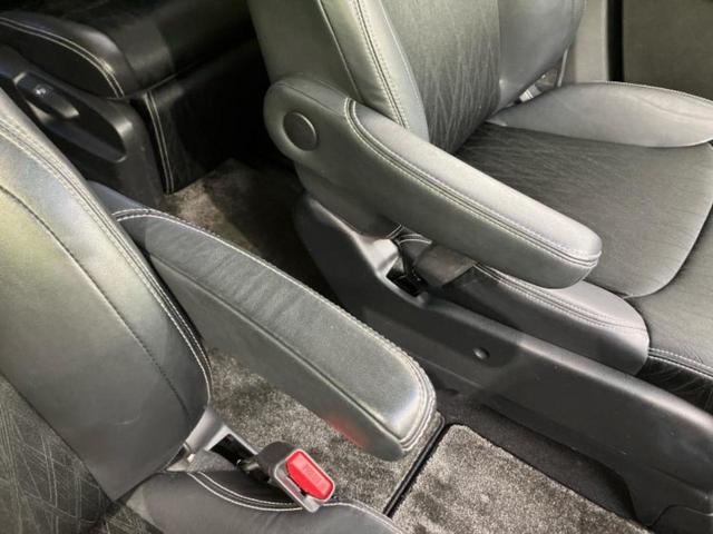 オデッセイ アブソルート　純正　ナビ／シティーブレーキアクティブシステム（ホンダ）／両側電動スライドドア／シート　ハーフレザー／ヘッドランプ　ＬＥＤ／ＵＳＢジャック／Ｂｌｕｅｔｏｏｔｈ接続／ＨＤＭＩ接続／ＥＴＣ　バックカメラ（29枚目）