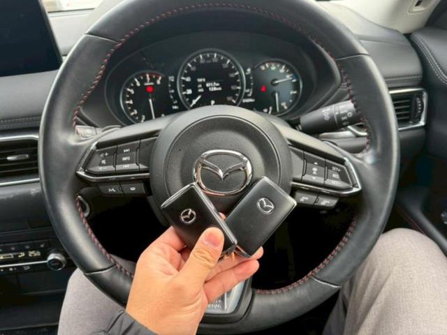 ＣＸ－５ ２０Ｓブラックトーンエディション　保証書／純正　メモリーナビ／アイアクティブセンス（マツダ）／シートヒーター　前席／３６０°ビューモニター／車線逸脱防止支援システム／シート　ハーフレザー／電動バックドア／ドライブレコーダー　前後（18枚目）