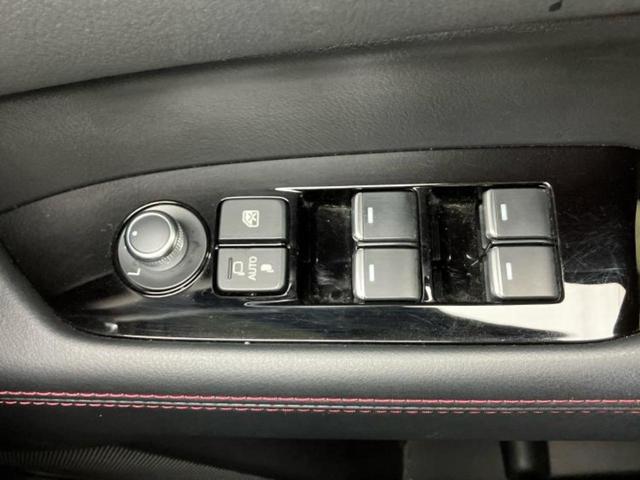 国産車から輸入車まで多様なお客様のニーズのお応えできるように、全国規模で豊富な在庫展開！車のことならＷＥＣＡＲＳへ！