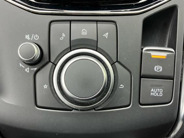 ＷＥＣＡＲＳでは各商談席に大型モニターをご用意しております！見やすい大画面でゆったりと全国の在庫をご覧いただけます！是非ご来店お待ちしております！