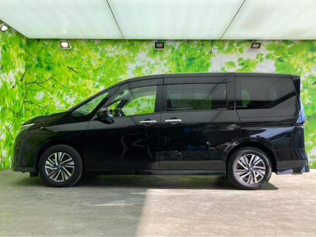 セレナ ｅパワーハイウェイスターＶ　新品タイヤ／純正　１２．３インチ　メモリーナビ／フリップダウンモニター　純正　１１インチ／インテリジェントルームミラー／エマージェンシーブレーキ／両側電動スライドドア／アラウンドビューモニター（2枚目）