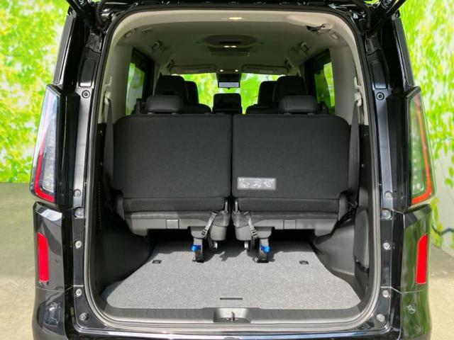 セレナ ｅパワーハイウェイスターＶ　新品タイヤ／純正　１２．３インチ　メモリーナビ／フリップダウンモニター　純正　１１インチ／インテリジェントルームミラー／エマージェンシーブレーキ／両側電動スライドドア／アラウンドビューモニター（20枚目）