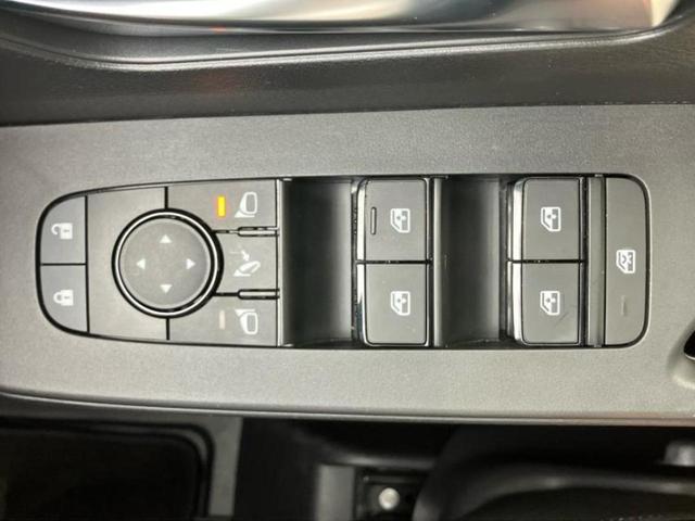 セレナ ｅパワーハイウェイスターＶ　新品タイヤ／純正　１２．３インチ　メモリーナビ／フリップダウンモニター　純正　１１インチ／インテリジェントルームミラー／エマージェンシーブレーキ／両側電動スライドドア／アラウンドビューモニター（26枚目）