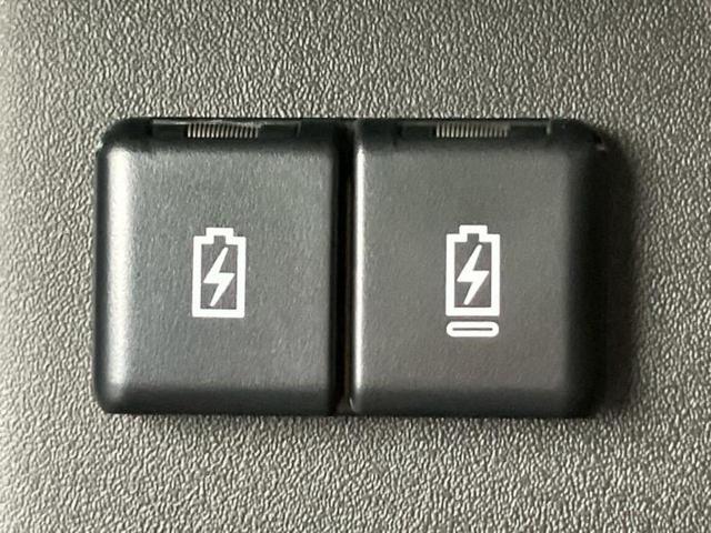 スペーシアカスタム ハイブリッドXS 保証書/セーフティサポート(スズキ)/両側電動スライドドア/シートヒーター 前席/車線逸脱防止支援システム/シート ハーフレザー/ヘッドランプ LED/EBD付ABS/横滑り防止装置 禁煙車(32枚目)