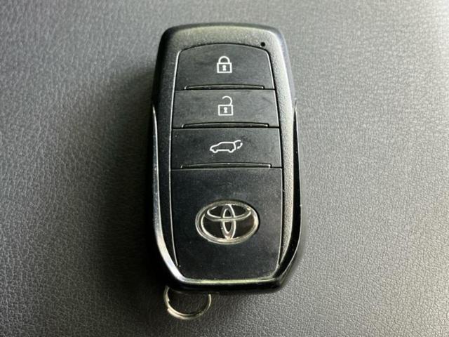 国産車から輸入車まで多様なお客様のニーズのお応えできるように、全国規模で豊富な在庫展開！車のことならＷＥＣＡＲＳへ！