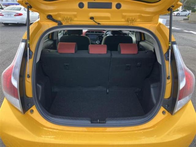 アクア Ｓ　新品タイヤ／純正　ＳＤナビ／トヨタセーフティセンス／車線逸脱防止支援システム／ヘッドランプ　ＬＥＤ／Ｂｌｕｅｔｏｏｔｈ接続／ＥＴＣ／ＥＢＤ付ＡＢＳ／横滑り防止装置／アイドリングストップ　バックカメラ（7枚目）